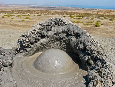 Mud Gun Azerbaijan|The Spectacular Mud Volcanoes of Azerbaijan .